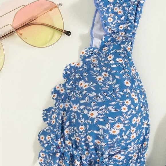 Floral print ruffle trim bikini top - Picture 4 of 4